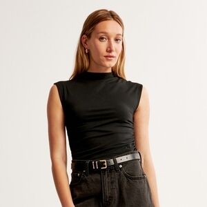 Abercrombie & Fitch Black Sleeveless Fitted Muscle Tee